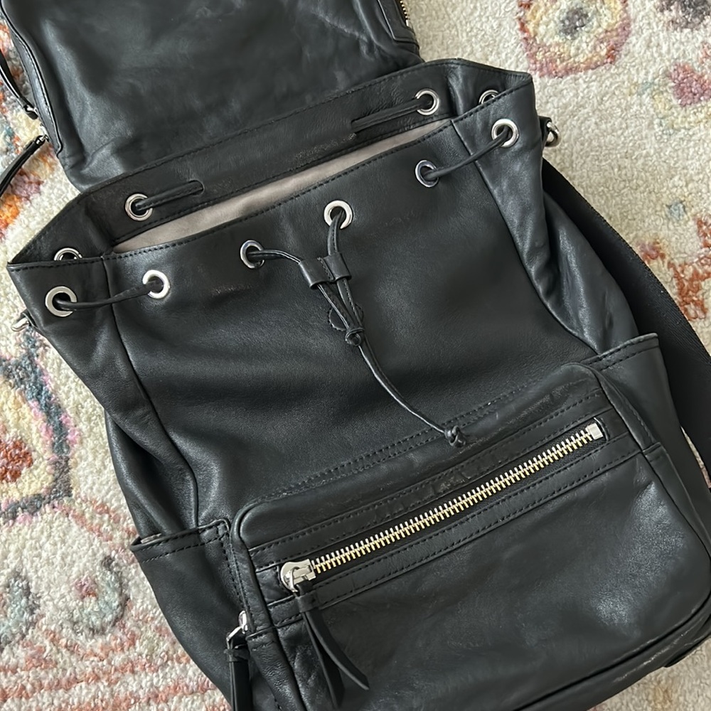 Vince Camuto backpack - Picture 4 of 4
